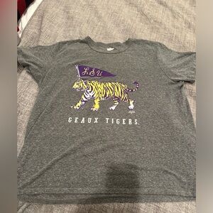 LSU women’s plus size tee